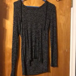 Hooded long sleeve shirt